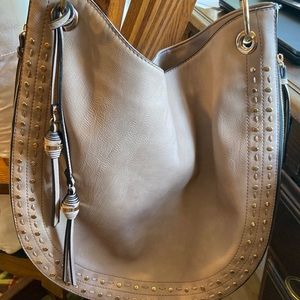 Women sack purse